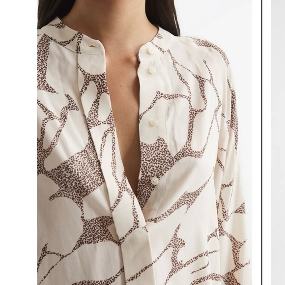 Reiss Harri abstract leopard motif Printed Shirt in Cream/Brown Size US 6 - Picture 5 of 10